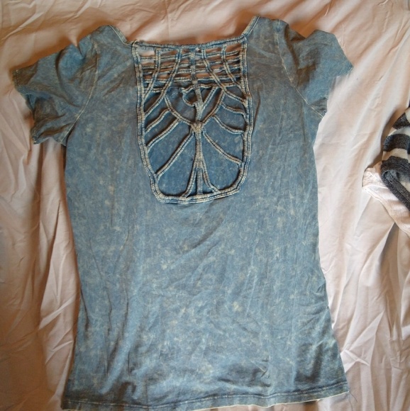 Buckle top - Picture 2 of 2